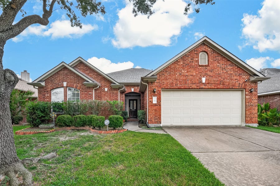 Property photo for 9507 Carsonmont Lane, Houston, TX