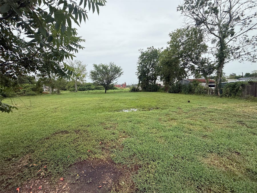 Property photo for 206 N 10th Street, Richmond, TX