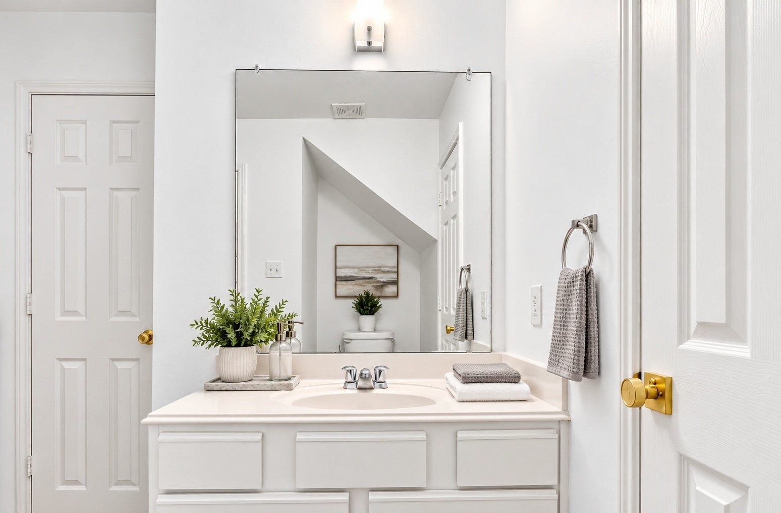 16111 Wisteria Hill Street, Houston, TX 77073 The half bathroom on the first floor!