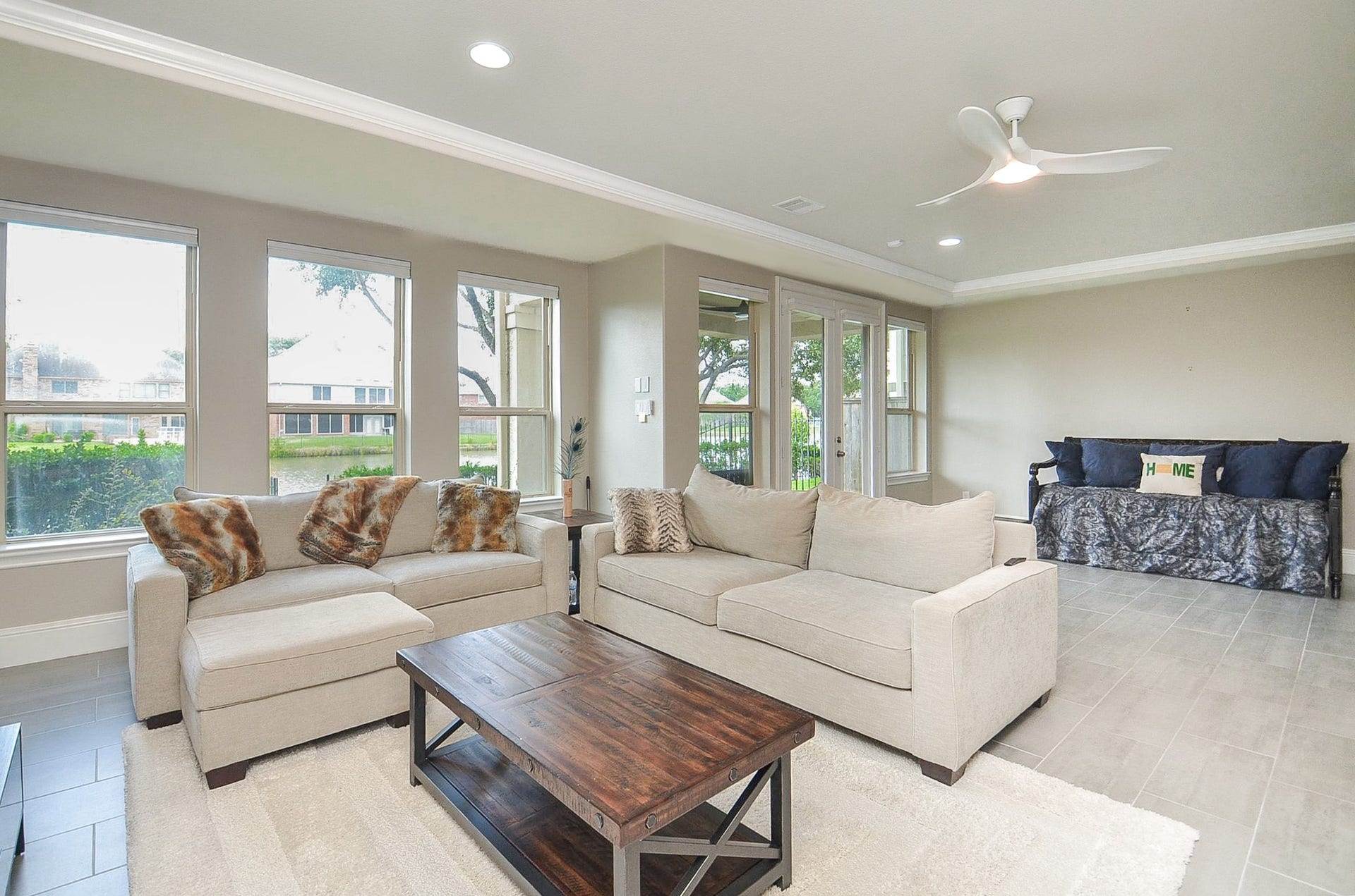 1122 Old Oyster Trail, Sugar Land, TX 77478