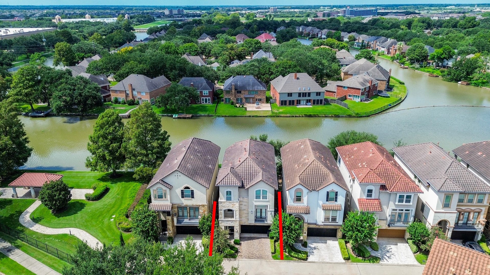 1122 Old Oyster Trail, Sugar Land, TX 77478