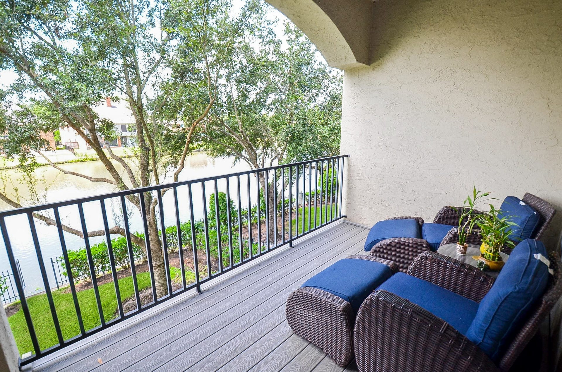 1122 Old Oyster Trail, Sugar Land, TX 77478