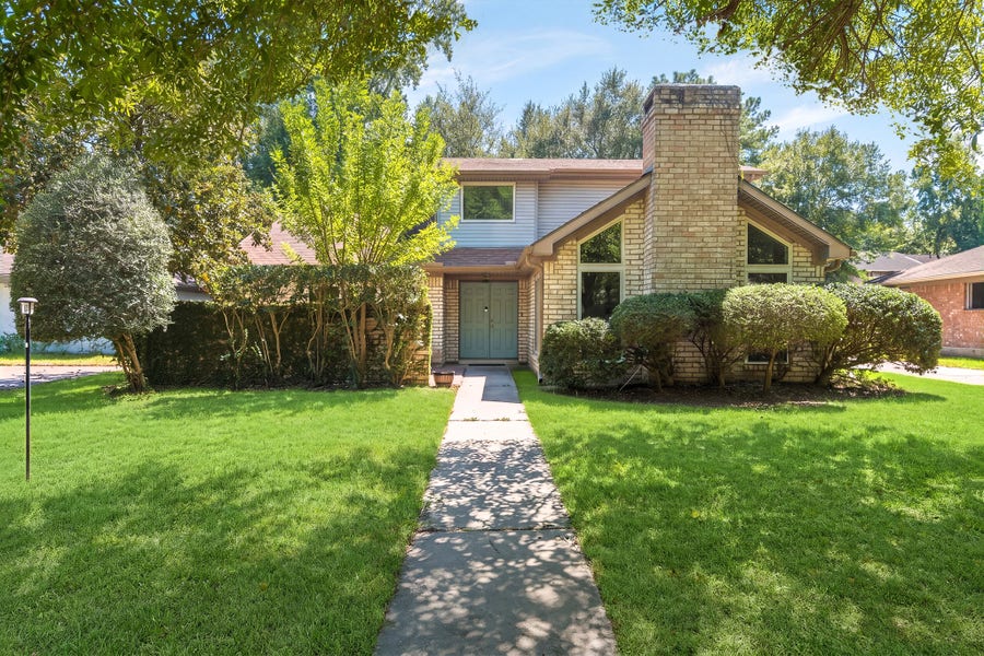 Property photo for 215 Enchanted Trail Drive, Spring, TX