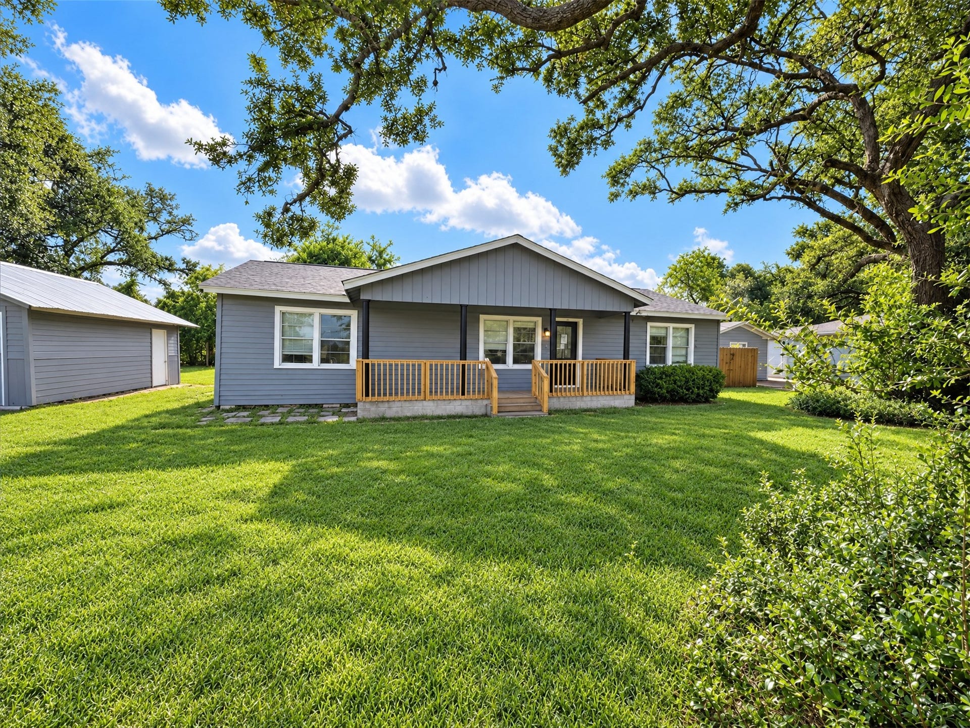 123 Barbara Drive, Clute, TX 77531 123 Barbara Drive, Clute, TX 77531