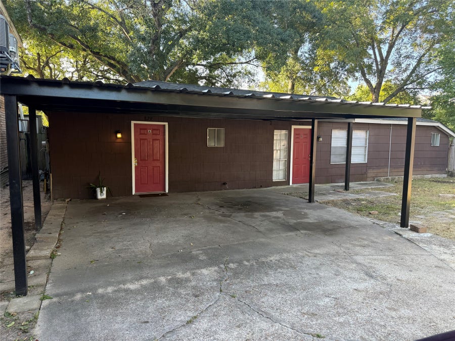 Property photo for 829 Oak Street, #A, Houston, TX