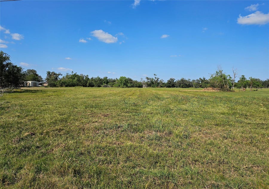 Property photo for Lot 16 Wrangler Bend, Angleton, TX
