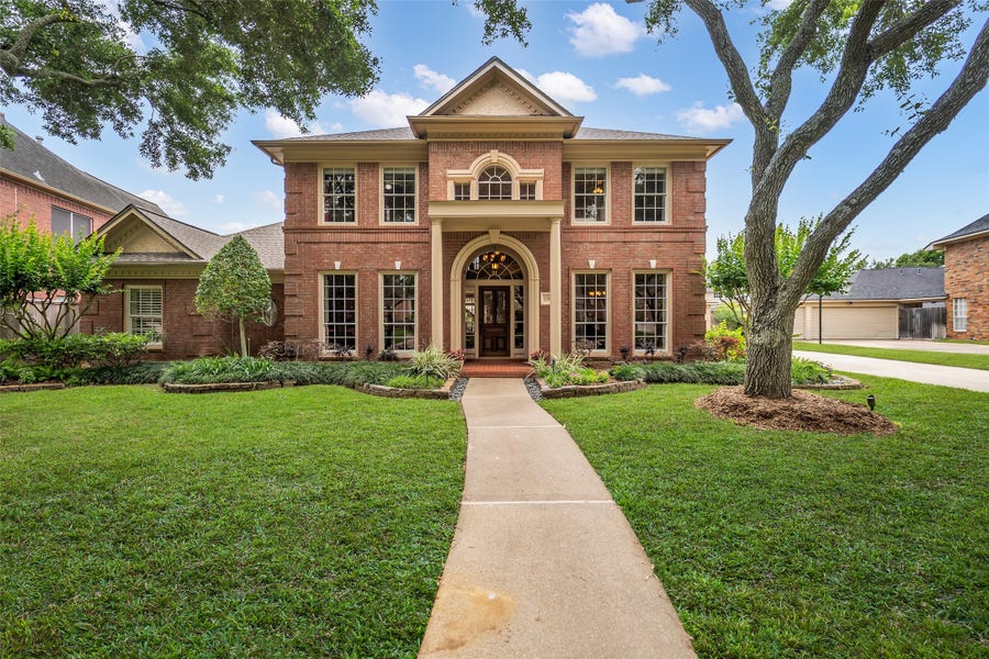Property photo for 3306 Williams Glen Drive, Sugar Land, TX