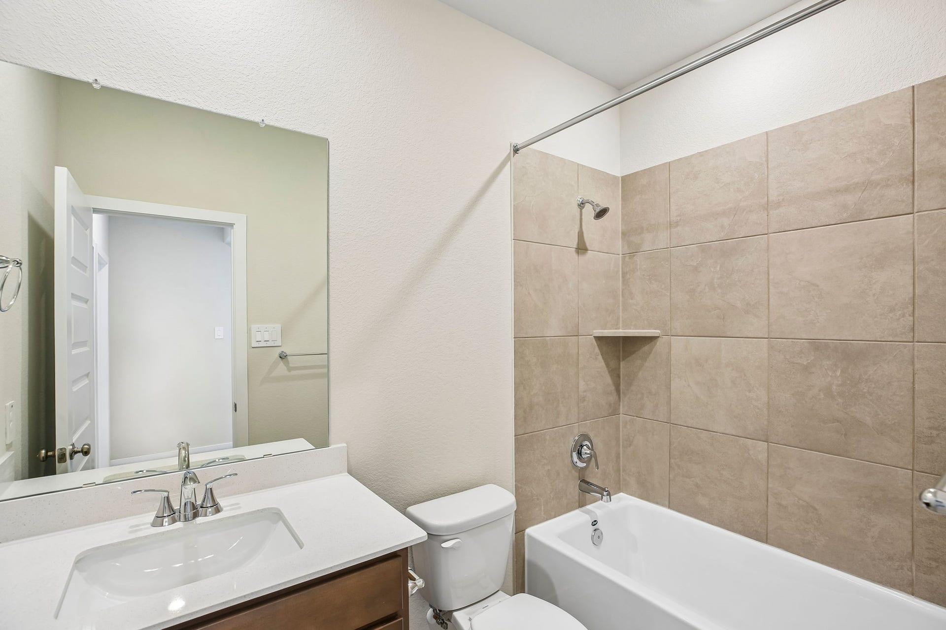 Photo is not of the actual home, but is an inspirational photo of the builder's model and may depict options, furnishings, and/or decorator features that are not included.