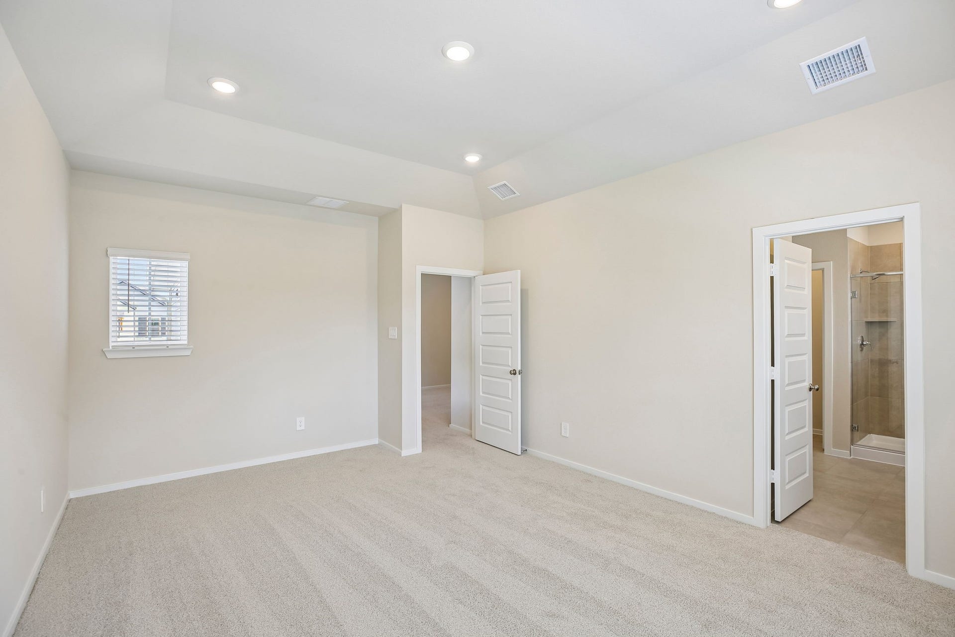 Photo is not of the actual home, but is an inspirational photo of the builder's model and may depict options, furnishings, and/or decorator features that are not included.