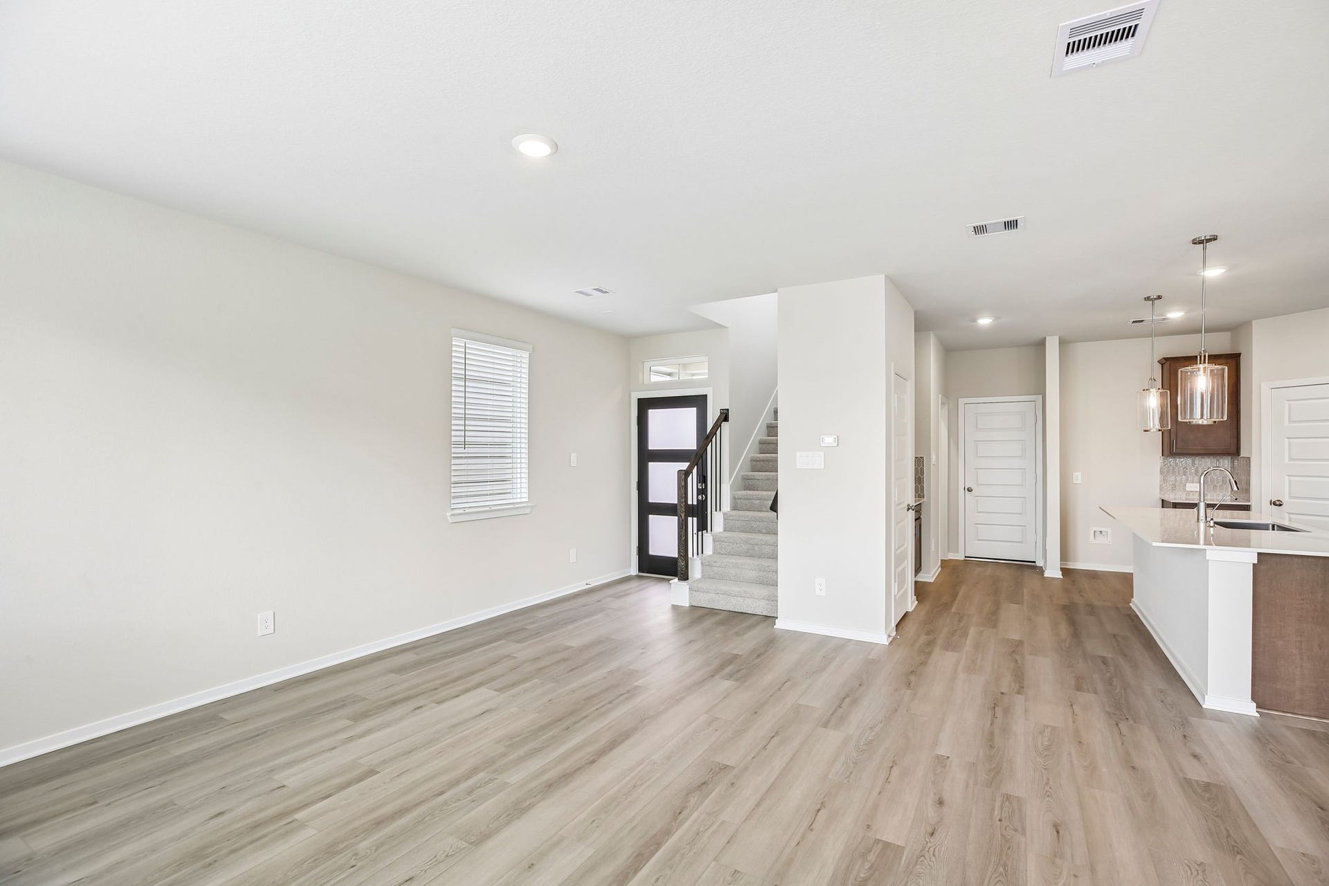 Photo is not of the actual home, but is an inspirational photo of the builder's model and may depict options, furnishings, and/or decorator features that are not included.