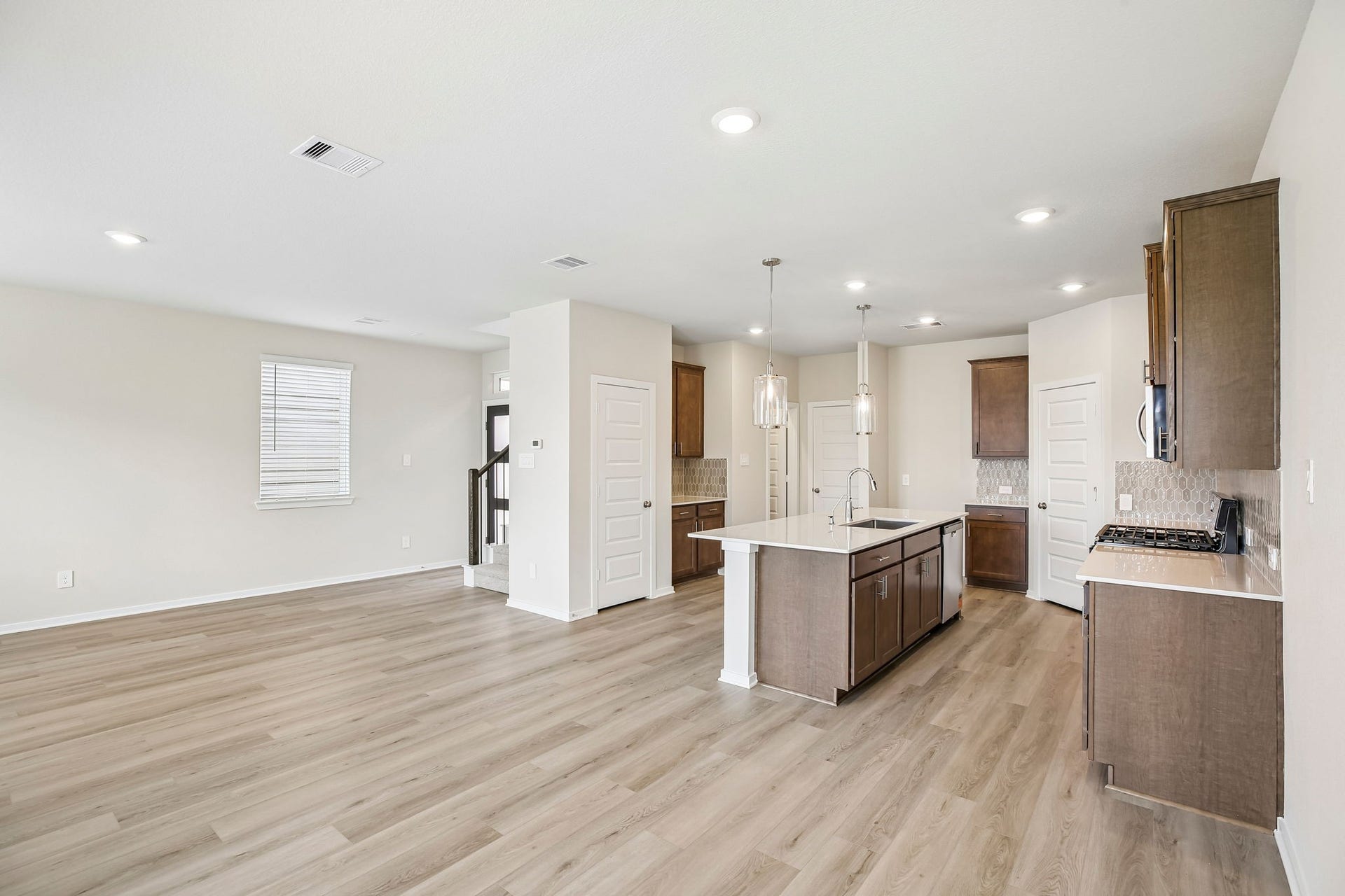 Photo is not of the actual home, but is an inspirational photo of the builder's model and may depict options, furnishings, and/or decorator features that are not included.