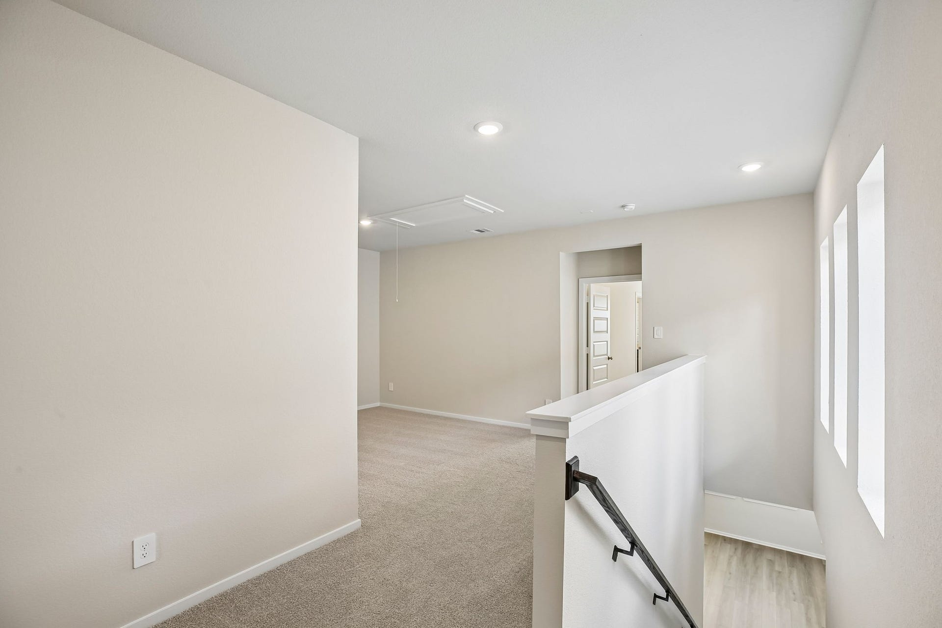 Photo is not of the actual home, but is an inspirational photo of the builder's model and may depict options, furnishings, and/or decorator features that are not included.