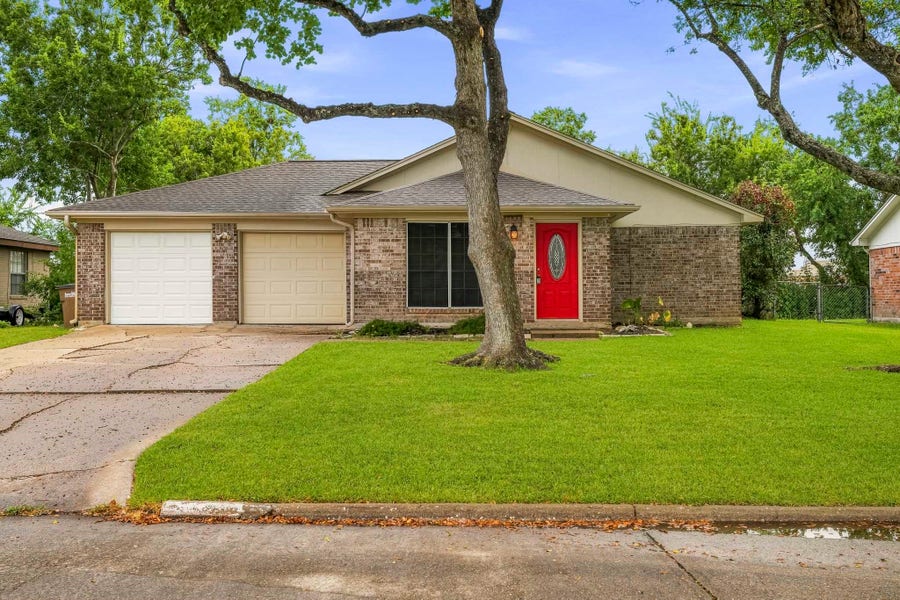 Property photo for 3809 Wood Sorrel Drive, Dickinson, TX