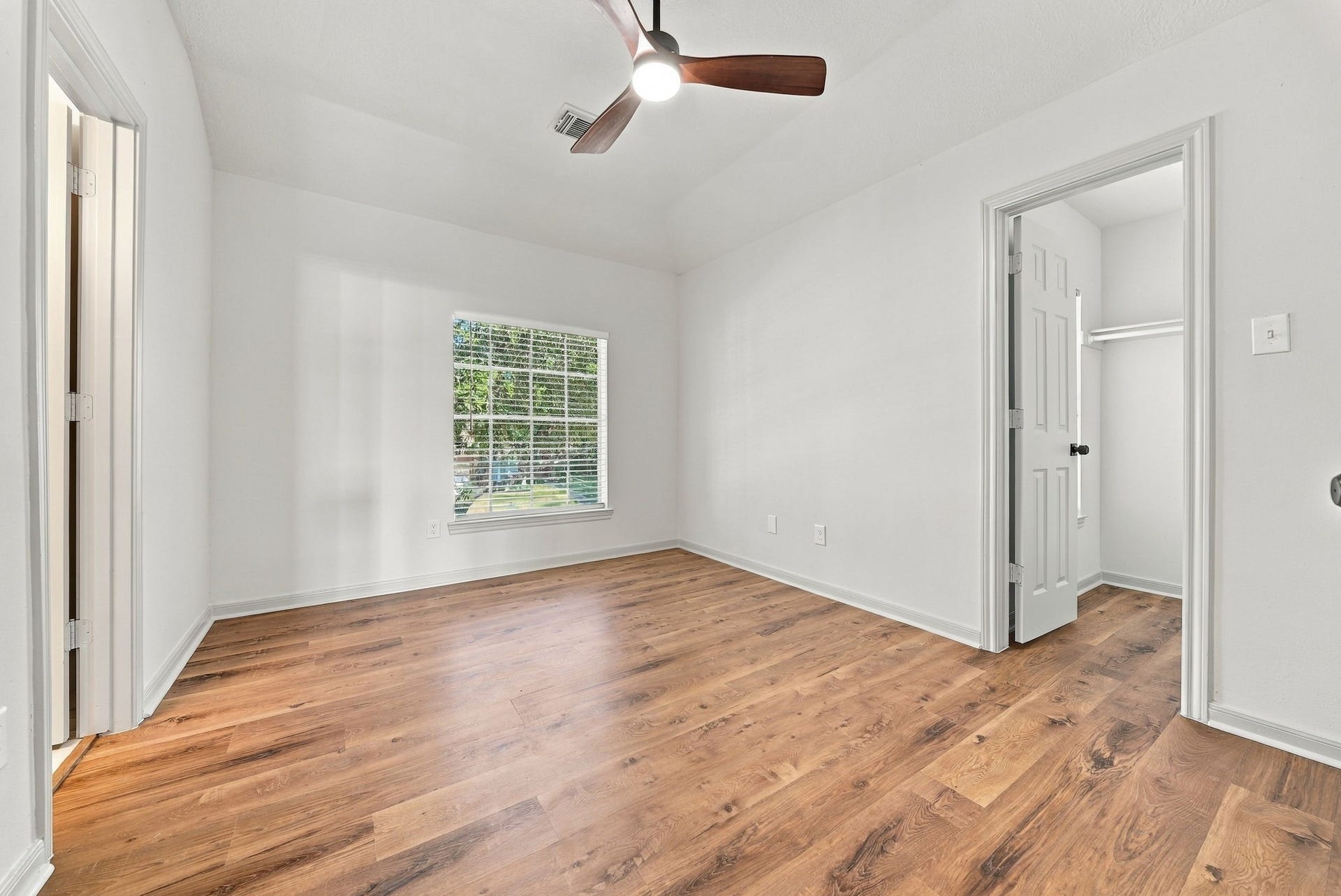 25707 White Springs Court, Spring, TX 77373