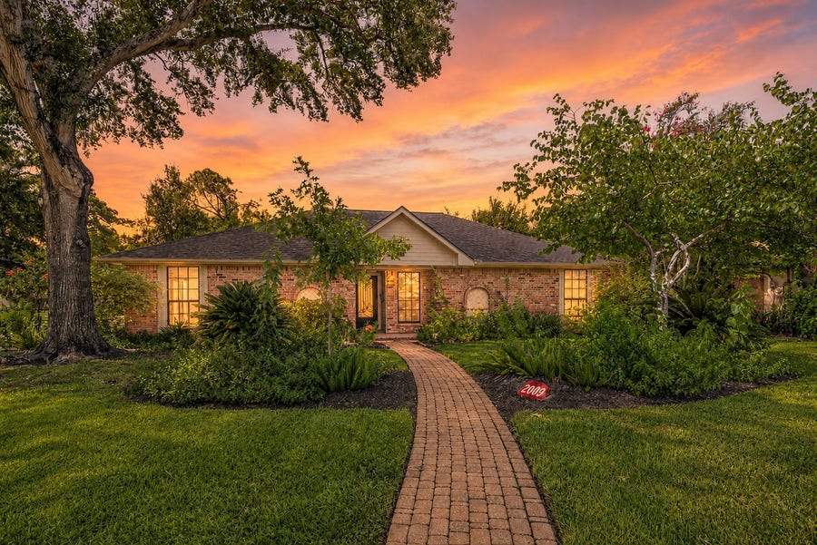 Property photo for 2003 Richvale Lane, Houston, TX