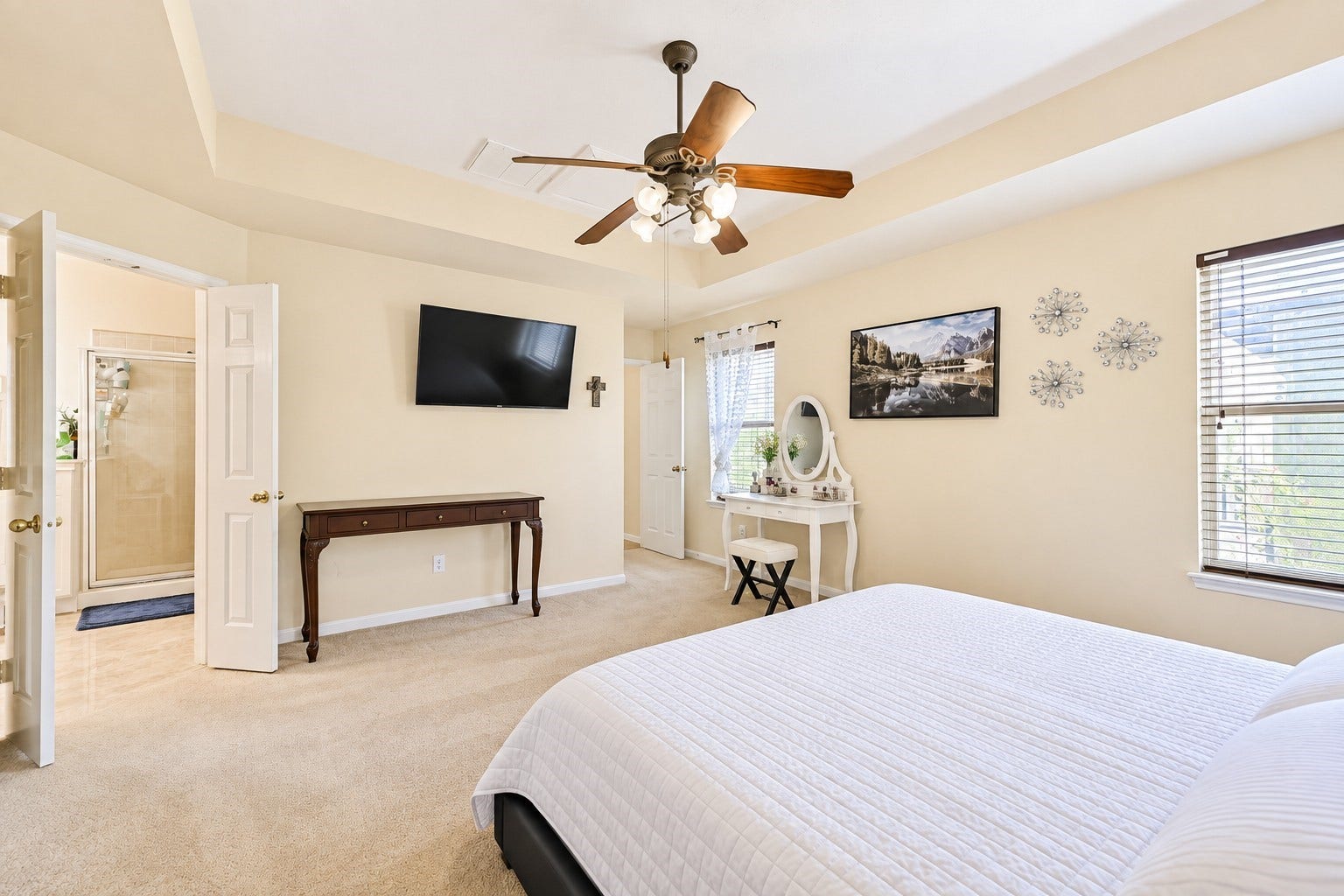 880 Shoal Pointe Lane, League City, TX 77573 Primary bedroom