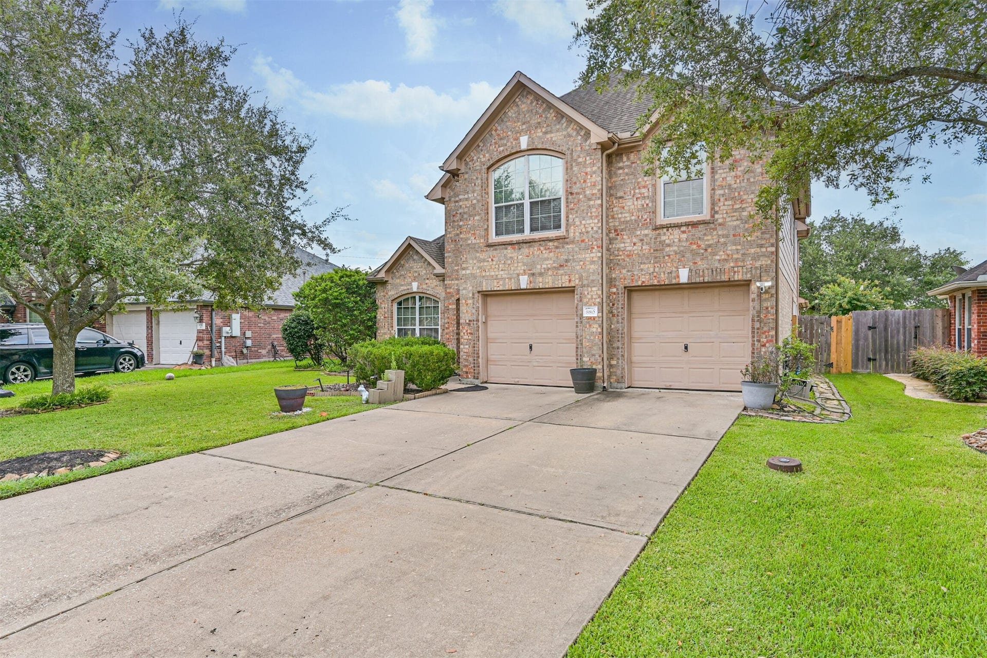 880 Shoal Pointe Lane, League City, TX 77573 A view of the house