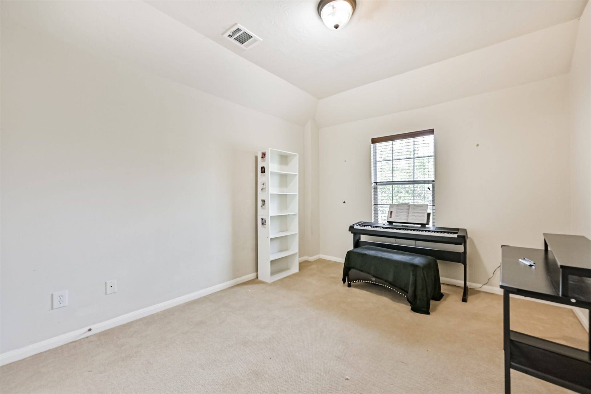 880 Shoal Pointe Lane, League City, TX 77573 Fifth bedroom