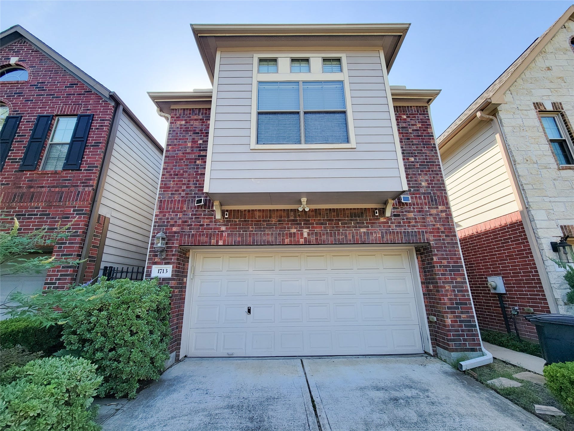 1713 W T C Jester, Houston, TX 77008 1713 W T C Jester, Houston, TX 77008