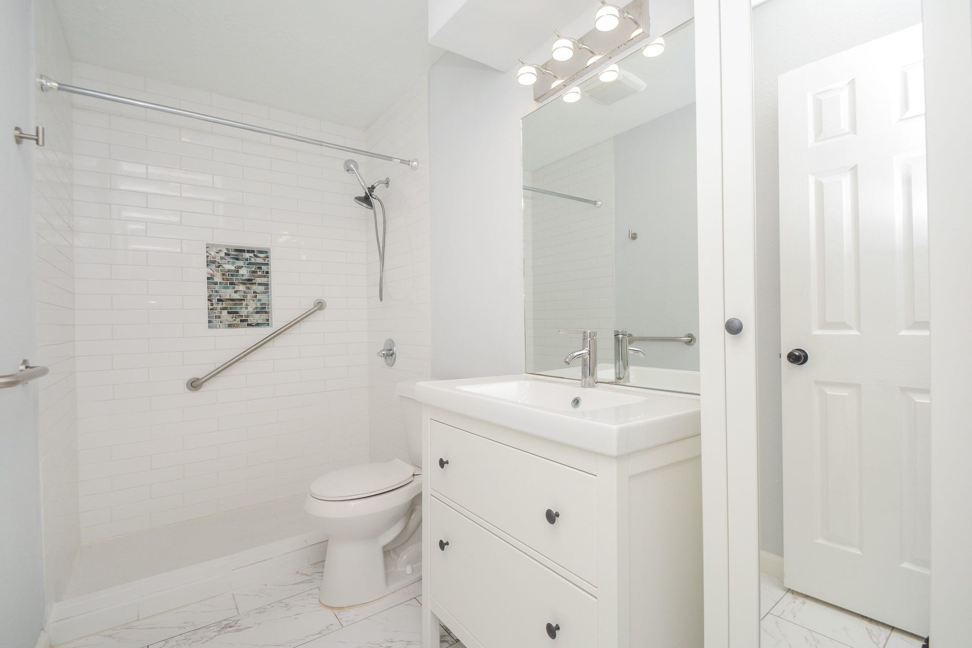 116 Oakmont Drive, Conroe, TX 77301 116 Oakmont Drive, Conroe, TX 77301