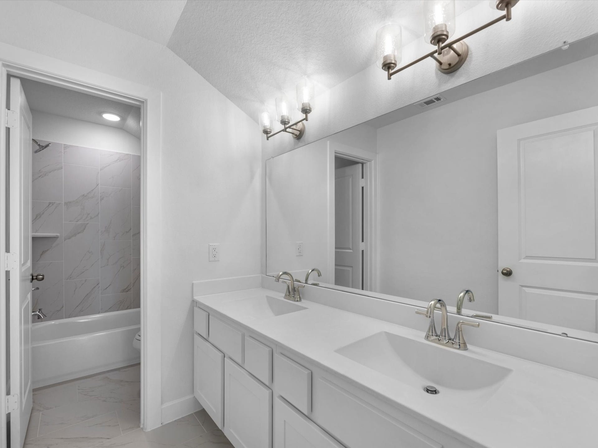 2018 Escobar Street, Montgomery, TX 77316 2018 Escobar Street, Montgomery, TX 77316