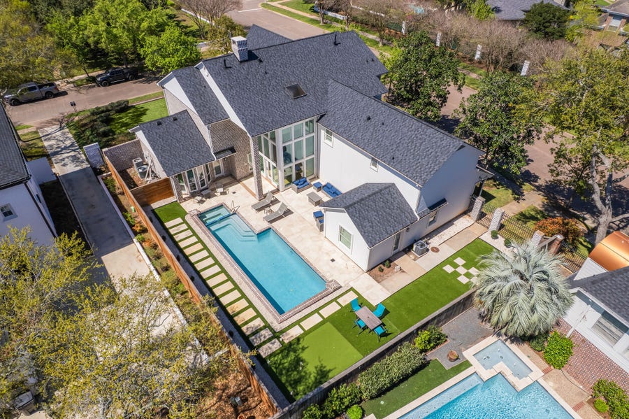 Property photo for 13 Queen Mary Court, Sugar Land, TX