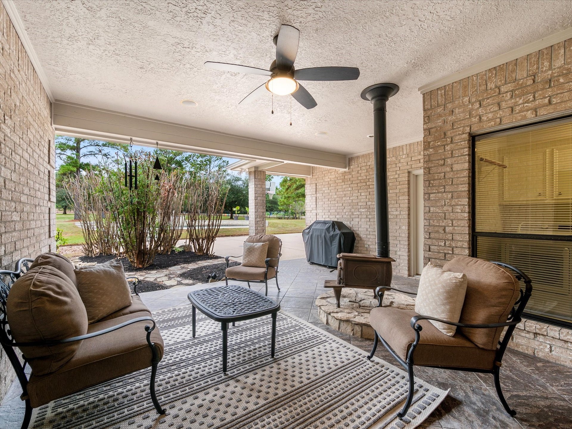 10231 Crestwater Circle, Magnolia, TX 77354 10231 Crestwater Circle, Magnolia, TX 77354