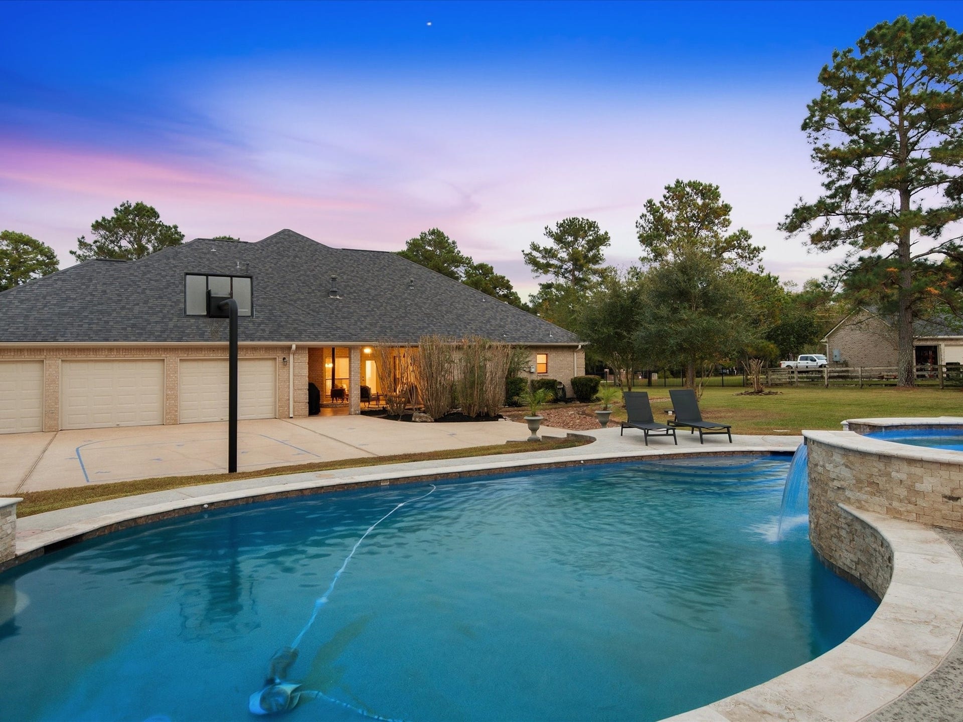 10231 Crestwater Circle, Magnolia, TX 77354 10231 Crestwater Circle, Magnolia, TX 77354