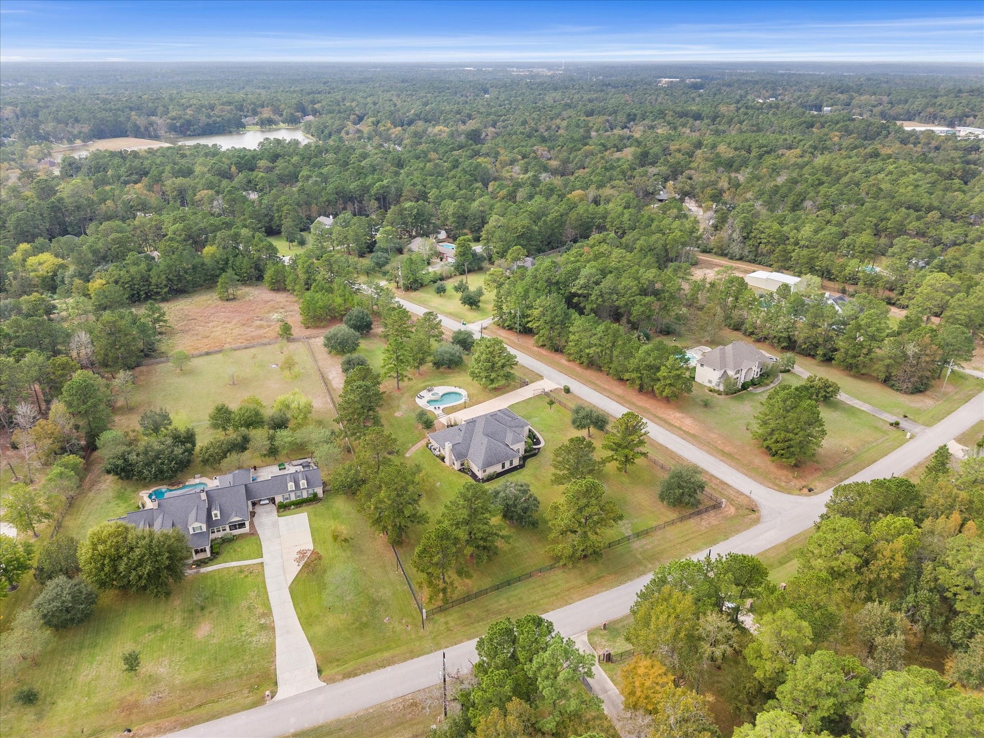 10231 Crestwater Circle, Magnolia, TX 77354 10231 Crestwater Circle, Magnolia, TX 77354