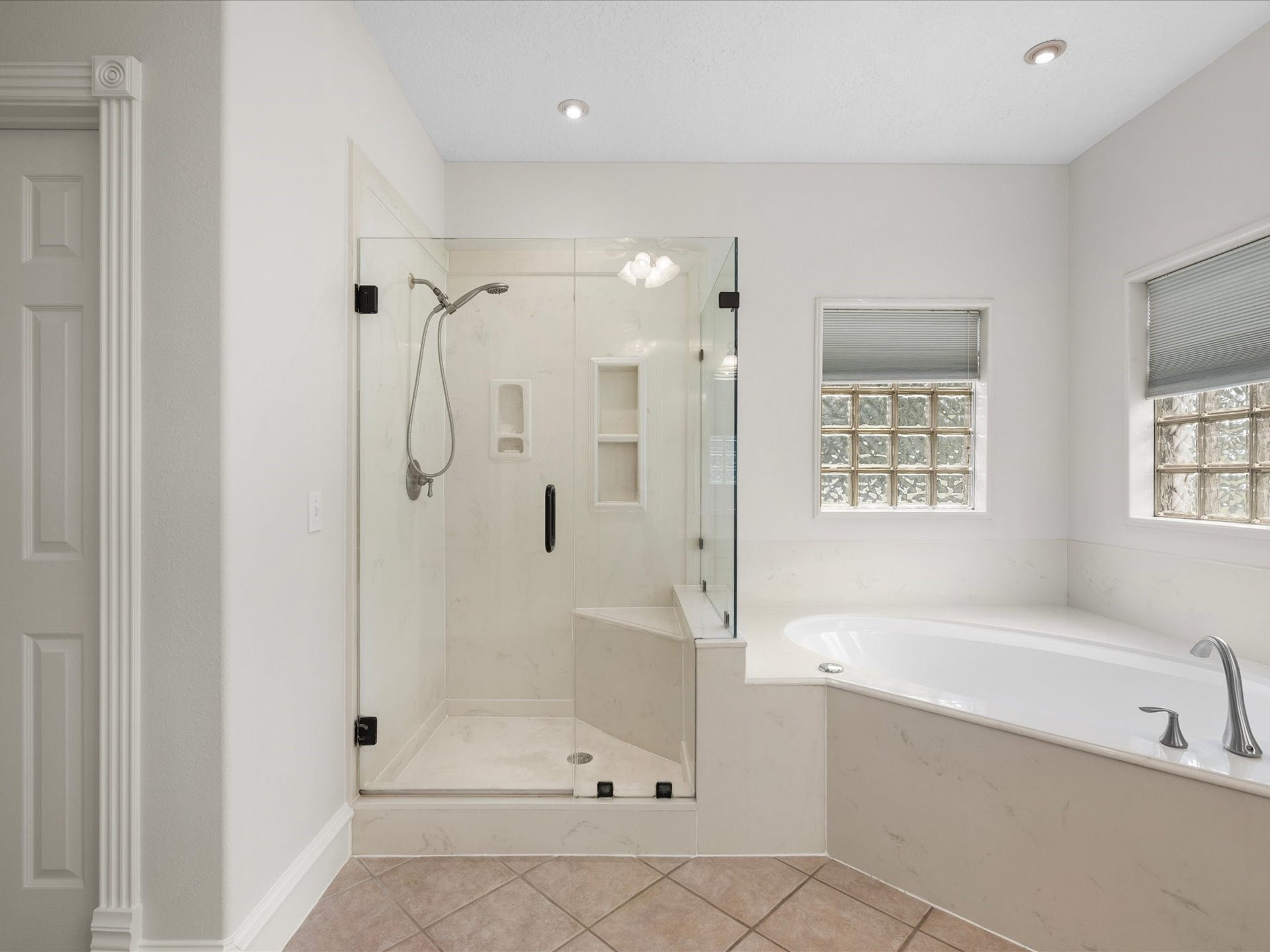 10231 Crestwater Circle, Magnolia, TX 77354 10231 Crestwater Circle, Magnolia, TX 77354
