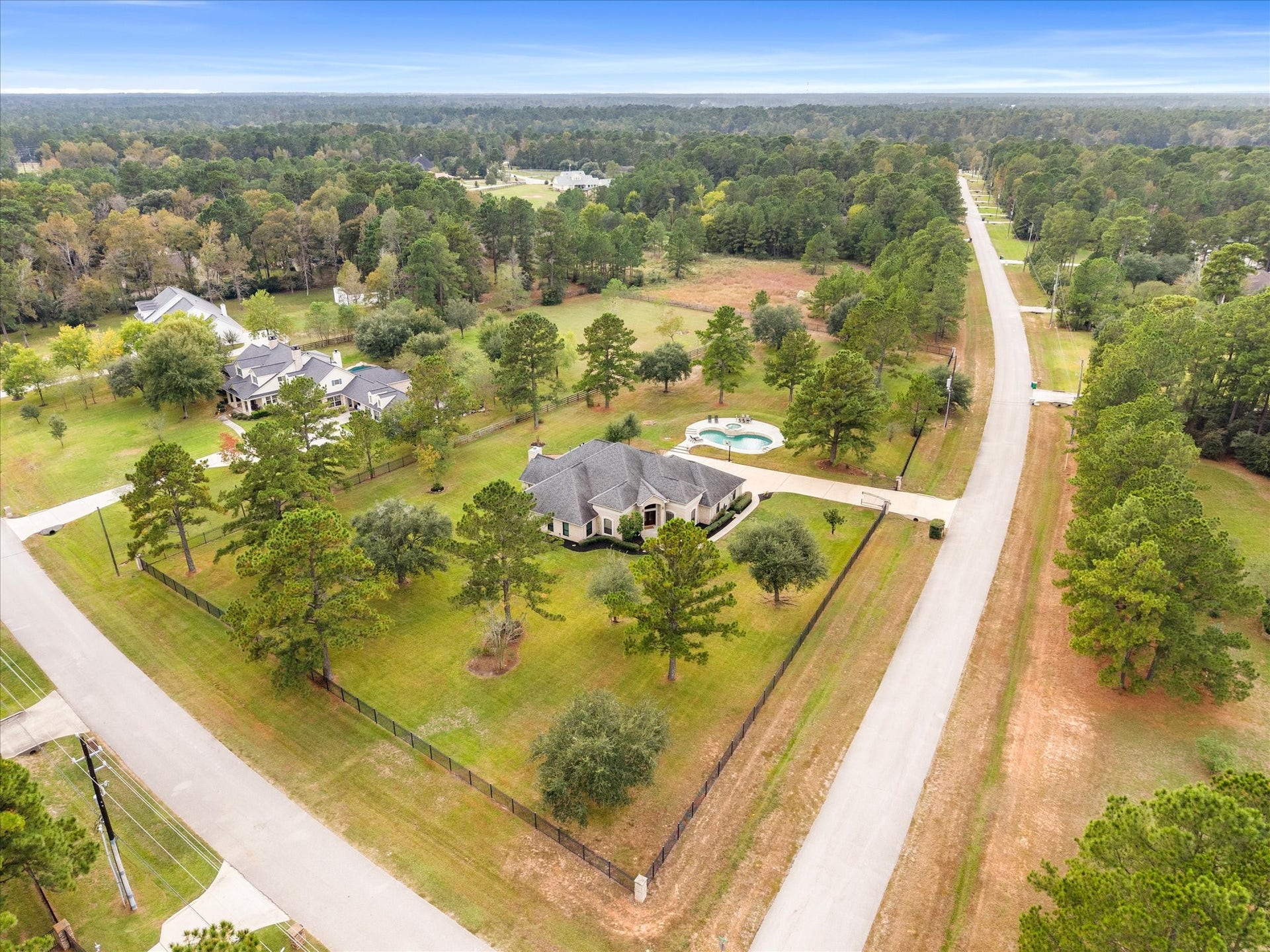 10231 Crestwater Circle, Magnolia, TX 77354 10231 Crestwater Circle, Magnolia, TX 77354