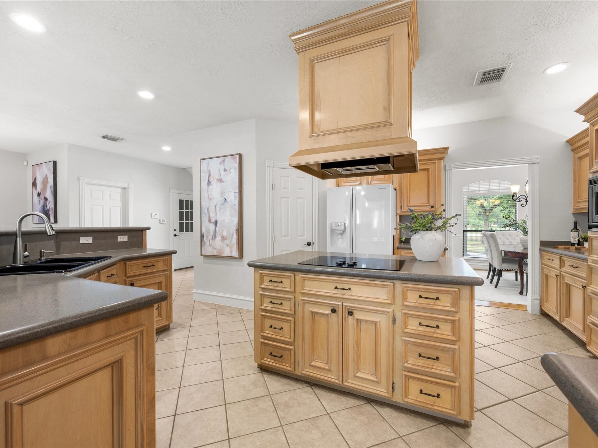 10231 Crestwater Circle, Magnolia, TX 77354 10231 Crestwater Circle, Magnolia, TX 77354
