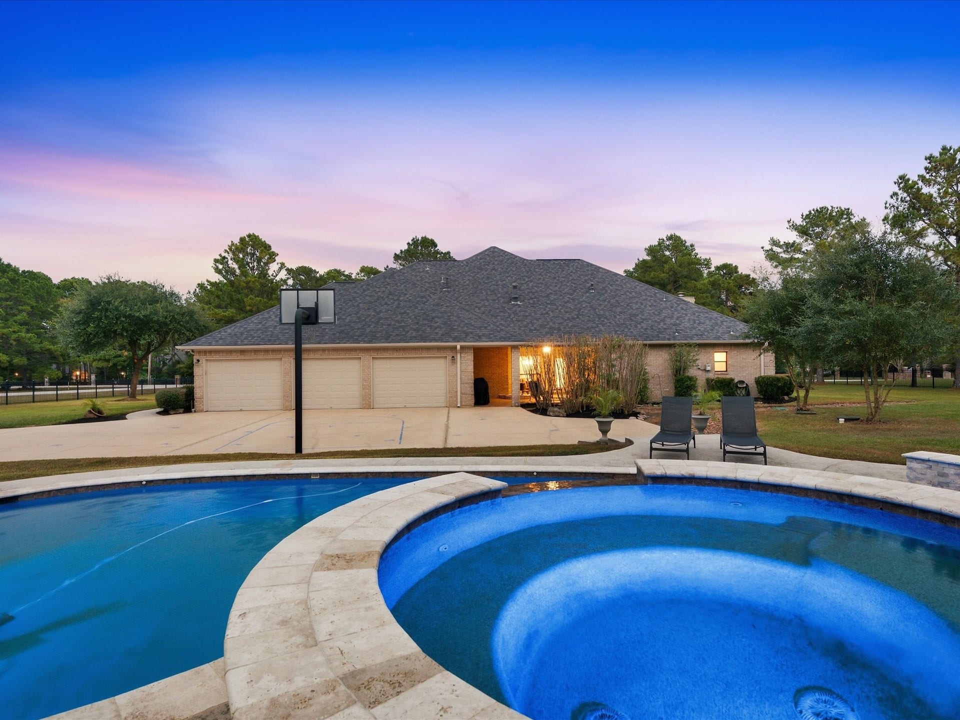 10231 Crestwater Circle, Magnolia, TX 77354 10231 Crestwater Circle, Magnolia, TX 77354