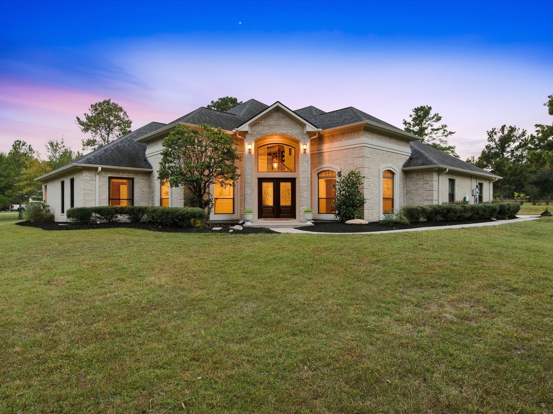 10231 Crestwater Circle, Magnolia, TX 77354 10231 Crestwater Circle, Magnolia, TX 77354