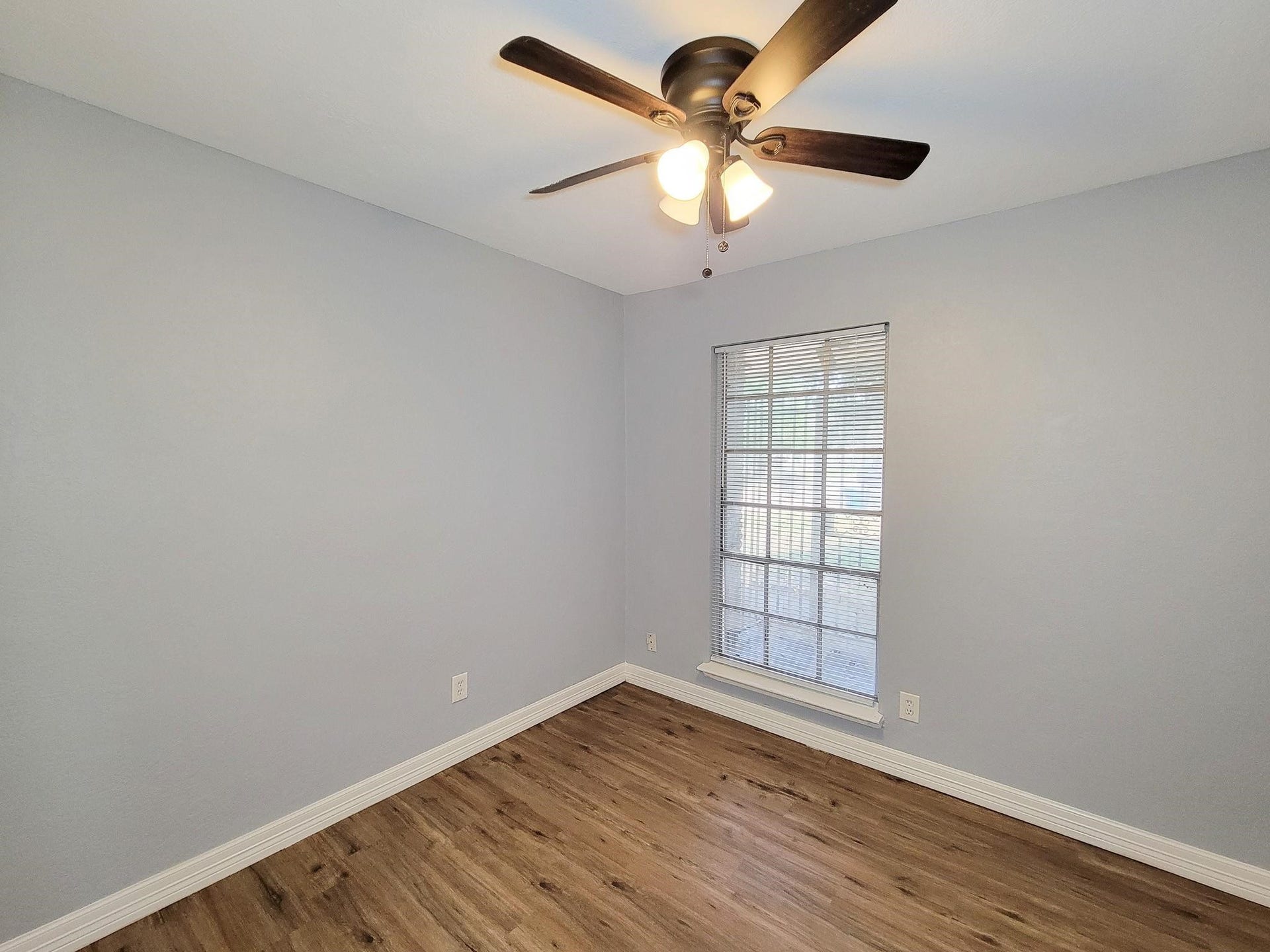 6109 Arthington Street, Houston, TX 77053 6109 Arthington Street, Houston, TX 77053