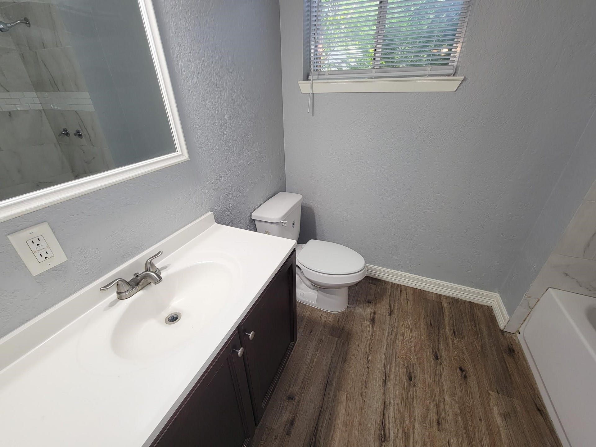 6109 Arthington Street, Houston, TX 77053 6109 Arthington Street, Houston, TX 77053