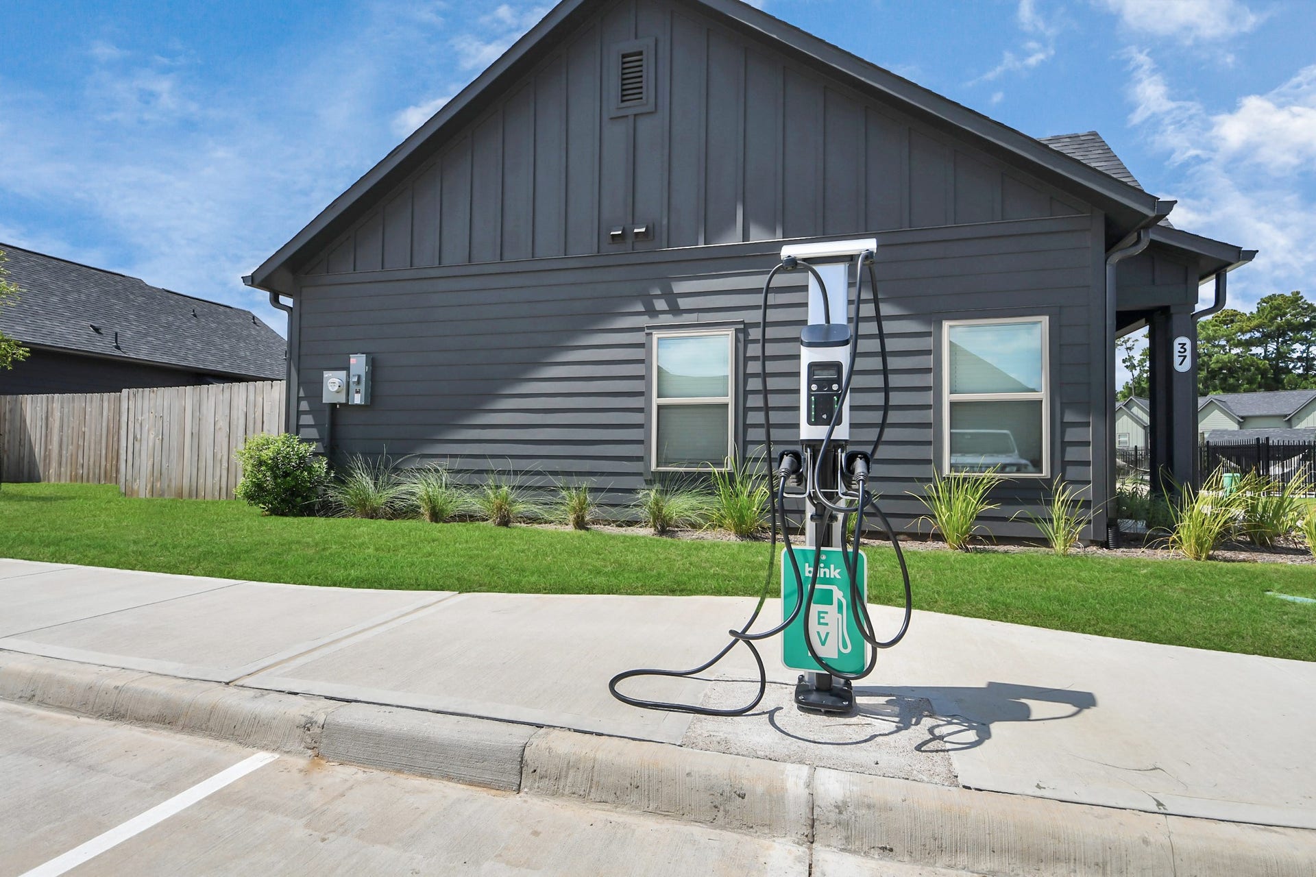 7711 Longmire Road, #199, Conroe, TX 77304 EV CHARGING STATIONS