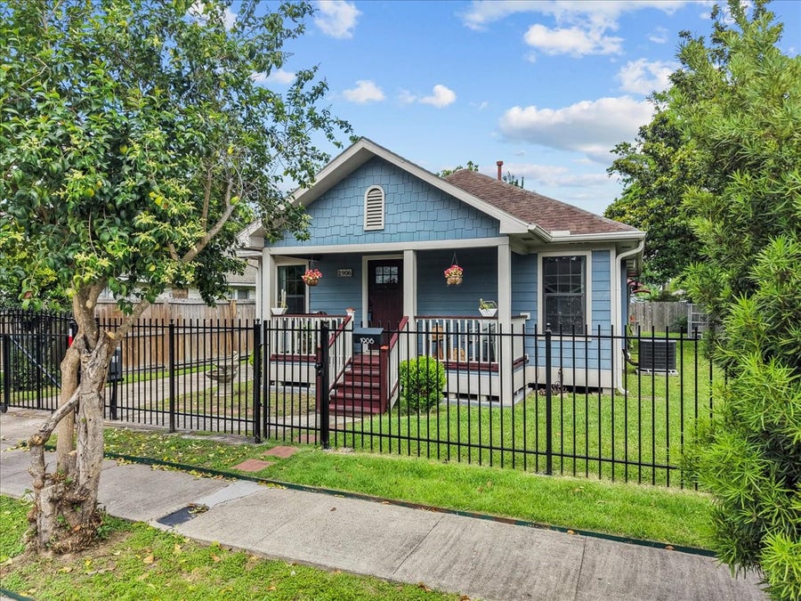Property photo for 1906 Chew Street, Houston, TX