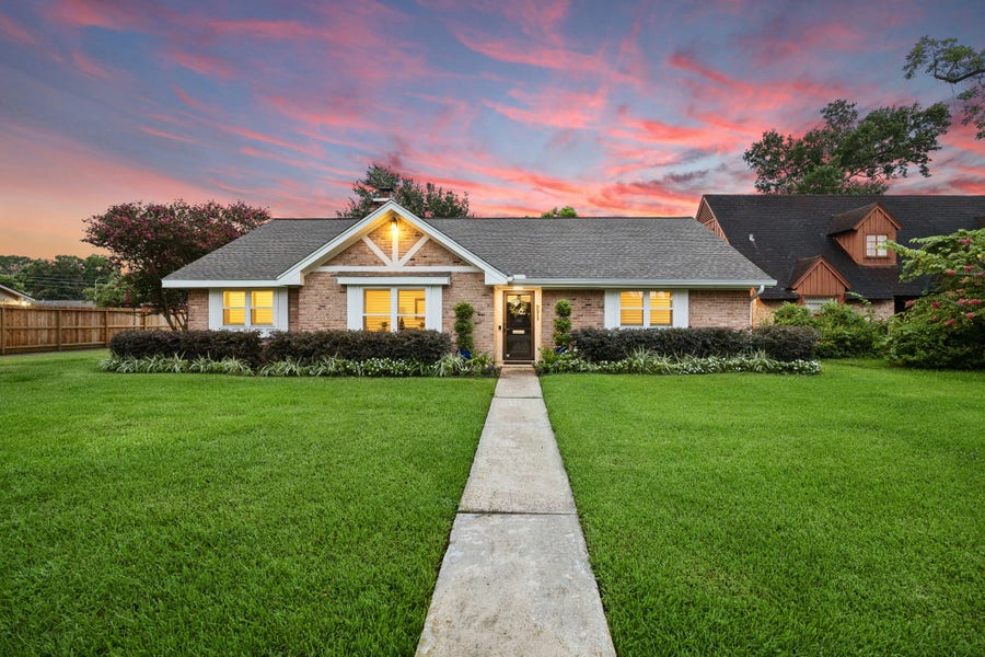 Property photo for 9211 Olathe Street, Houston, TX