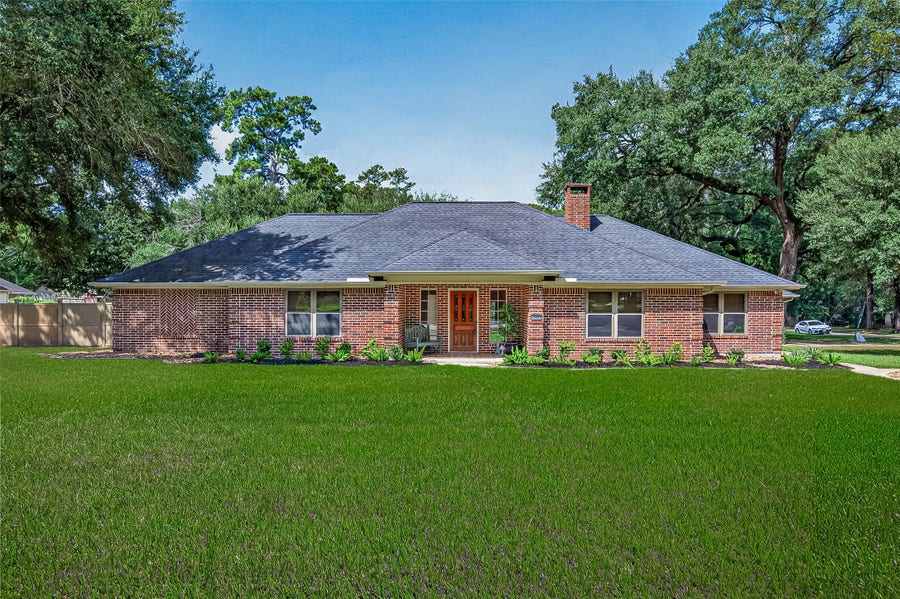 Property photo for 18903 Grosbeak Lane, Tomball, TX