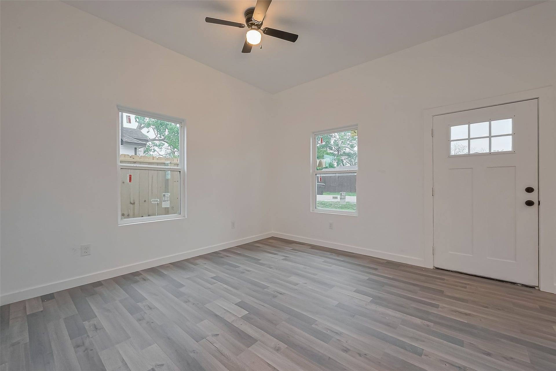 9003 Hilda Street, Houston, TX 77033