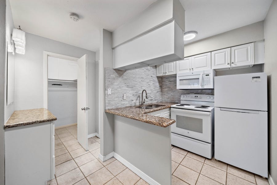 Property photo for 1016 E 7th Street, #7, Houston, TX