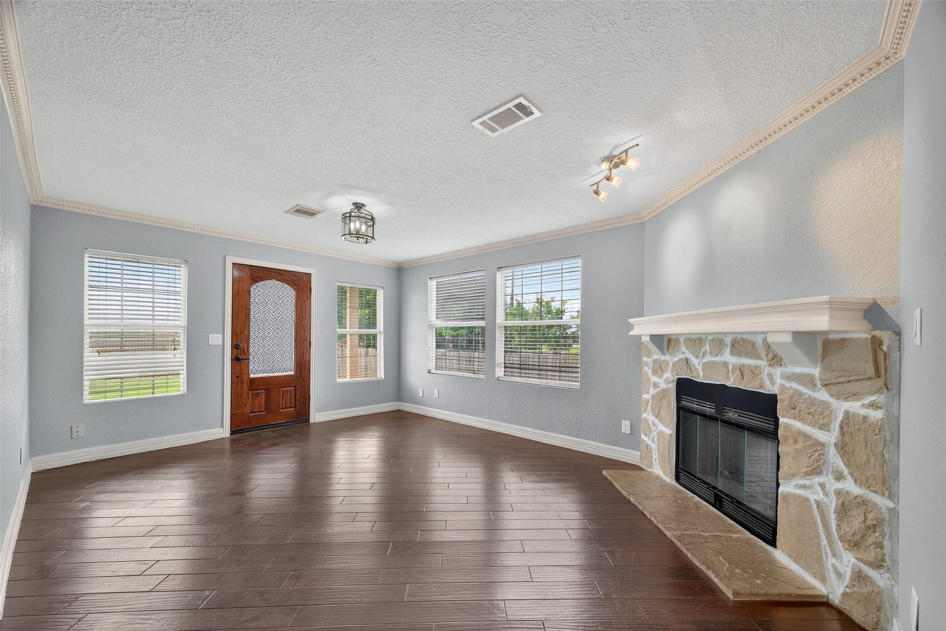 16809 Market Street, Channelview, TX 77530 16809 Market Street, Channelview, TX 77530