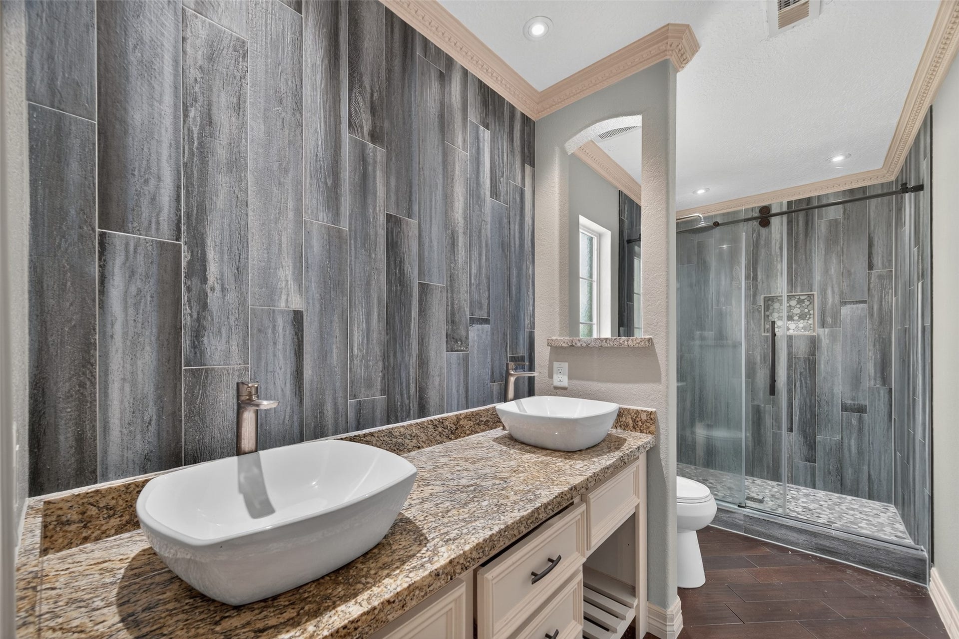 16809 Market Street, Channelview, TX 77530 16809 Market Street, Channelview, TX 77530