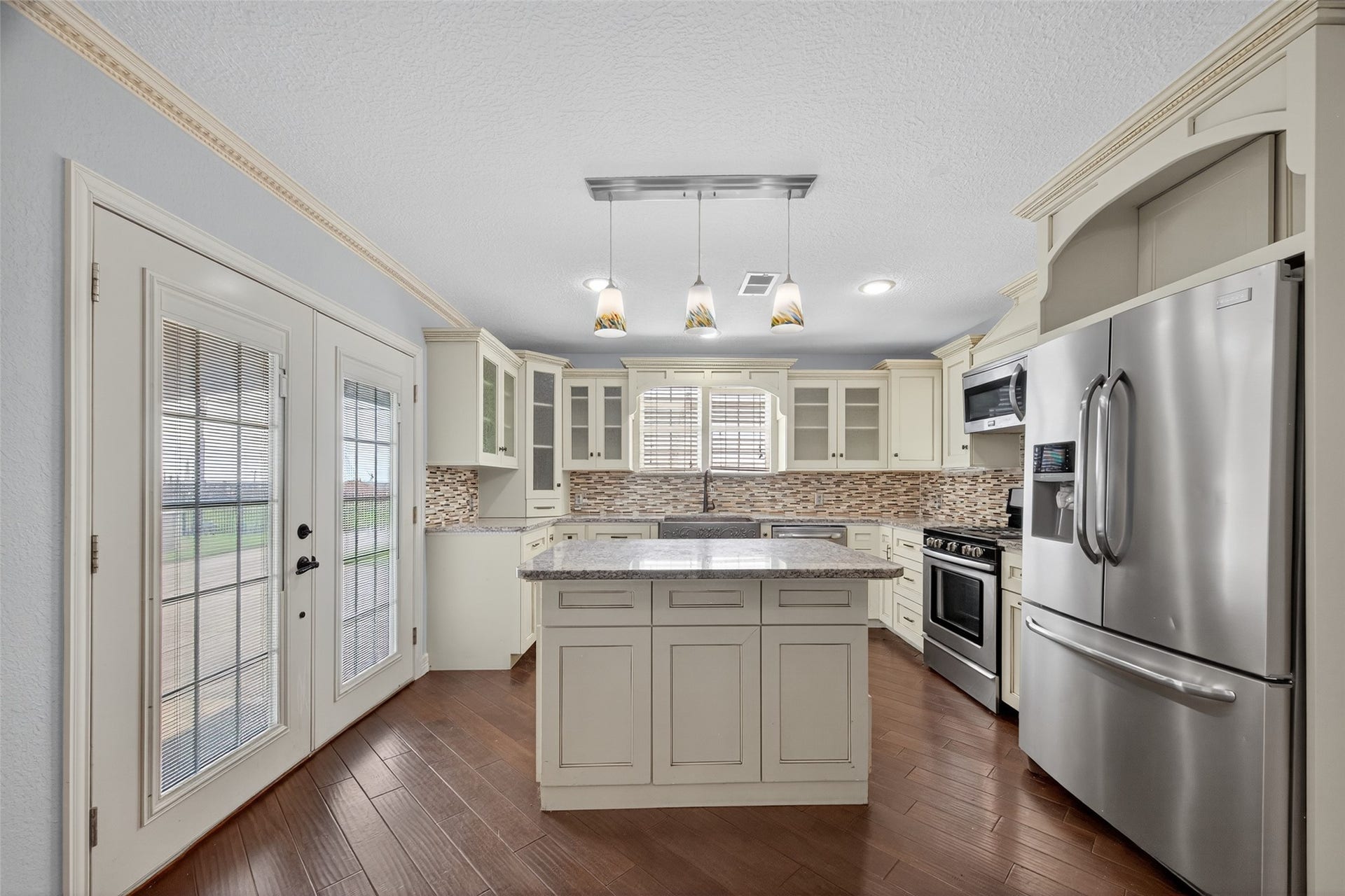 16809 Market Street, Channelview, TX 77530 16809 Market Street, Channelview, TX 77530