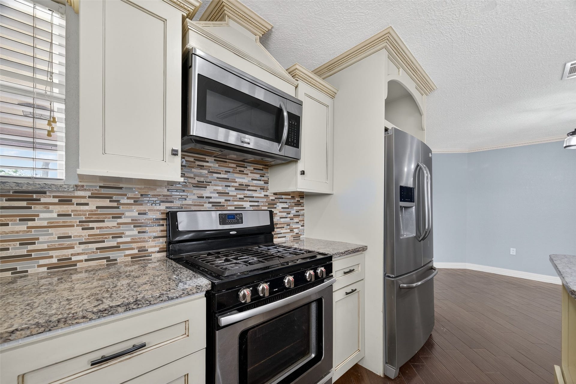 16809 Market Street, Channelview, TX 77530 16809 Market Street, Channelview, TX 77530