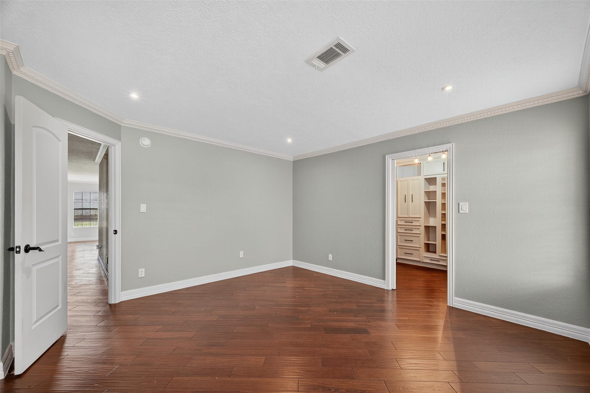 16809 Market Street, Channelview, TX 77530 16809 Market Street, Channelview, TX 77530