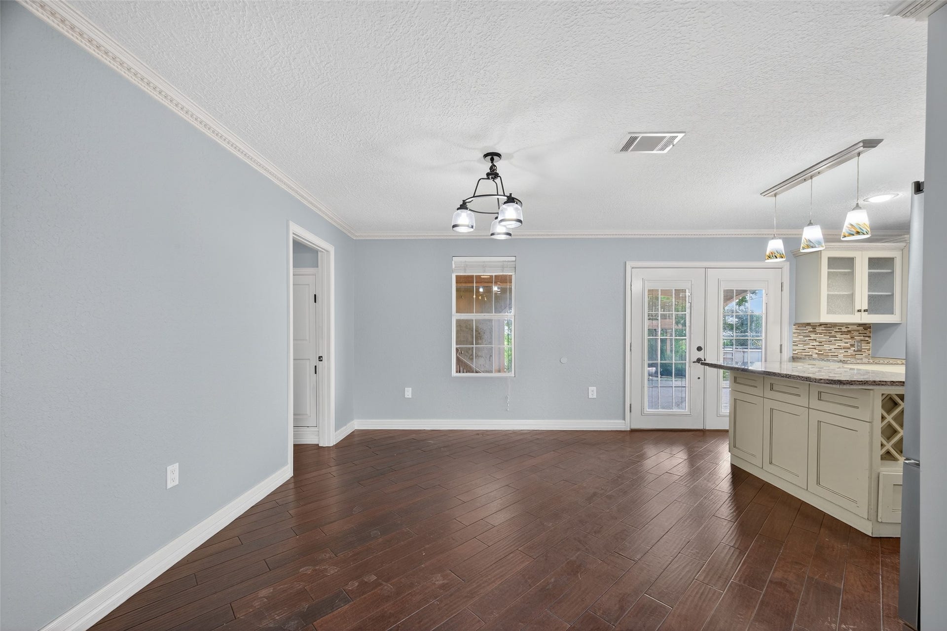 16809 Market Street, Channelview, TX 77530 16809 Market Street, Channelview, TX 77530
