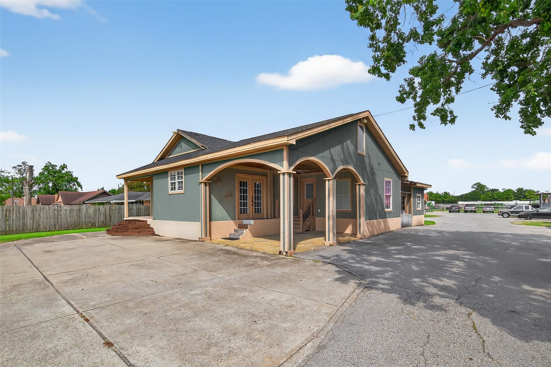 16809 Market Street, Channelview, TX 77530 16809 Market Street, Channelview, TX 77530