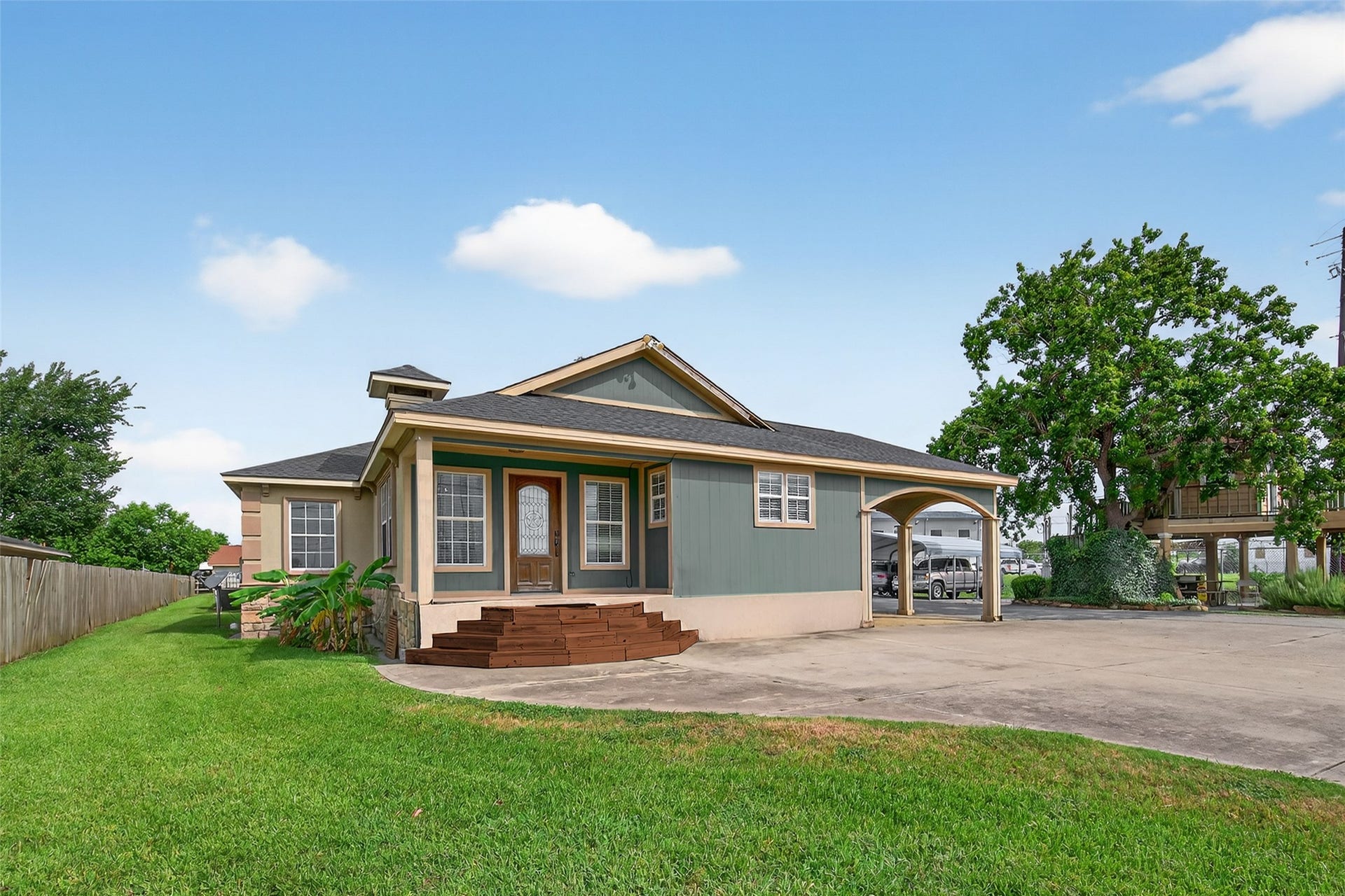 16809 Market Street, Channelview, TX 77530 16809 Market Street, Channelview, TX 77530